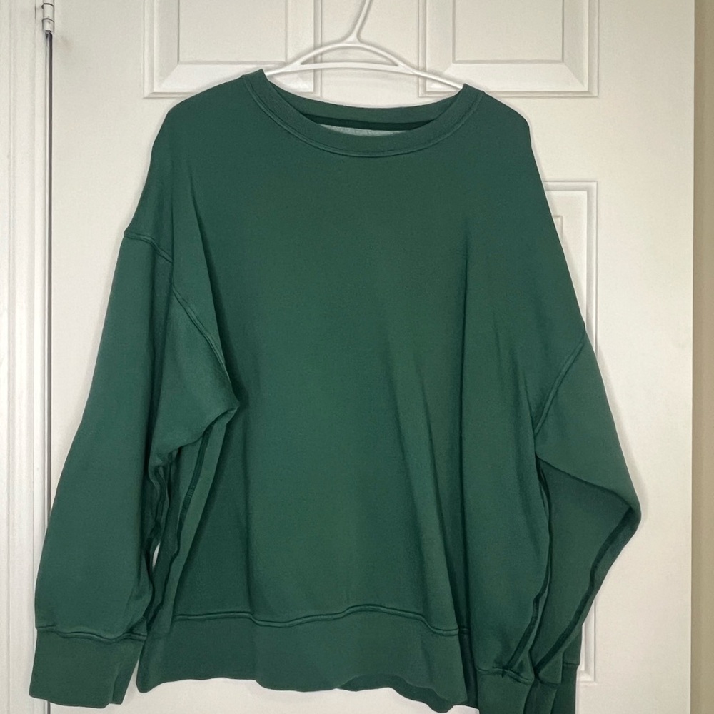 American Eagle Outfitters Green Crewneck Sweater